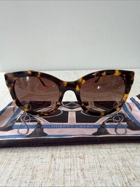 THIERRY LASRY - LIVELY